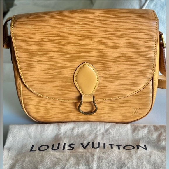 Louis Vuitton Handbags - Louis Vuitton Epi St. Cloud PM with COA and Dust bag